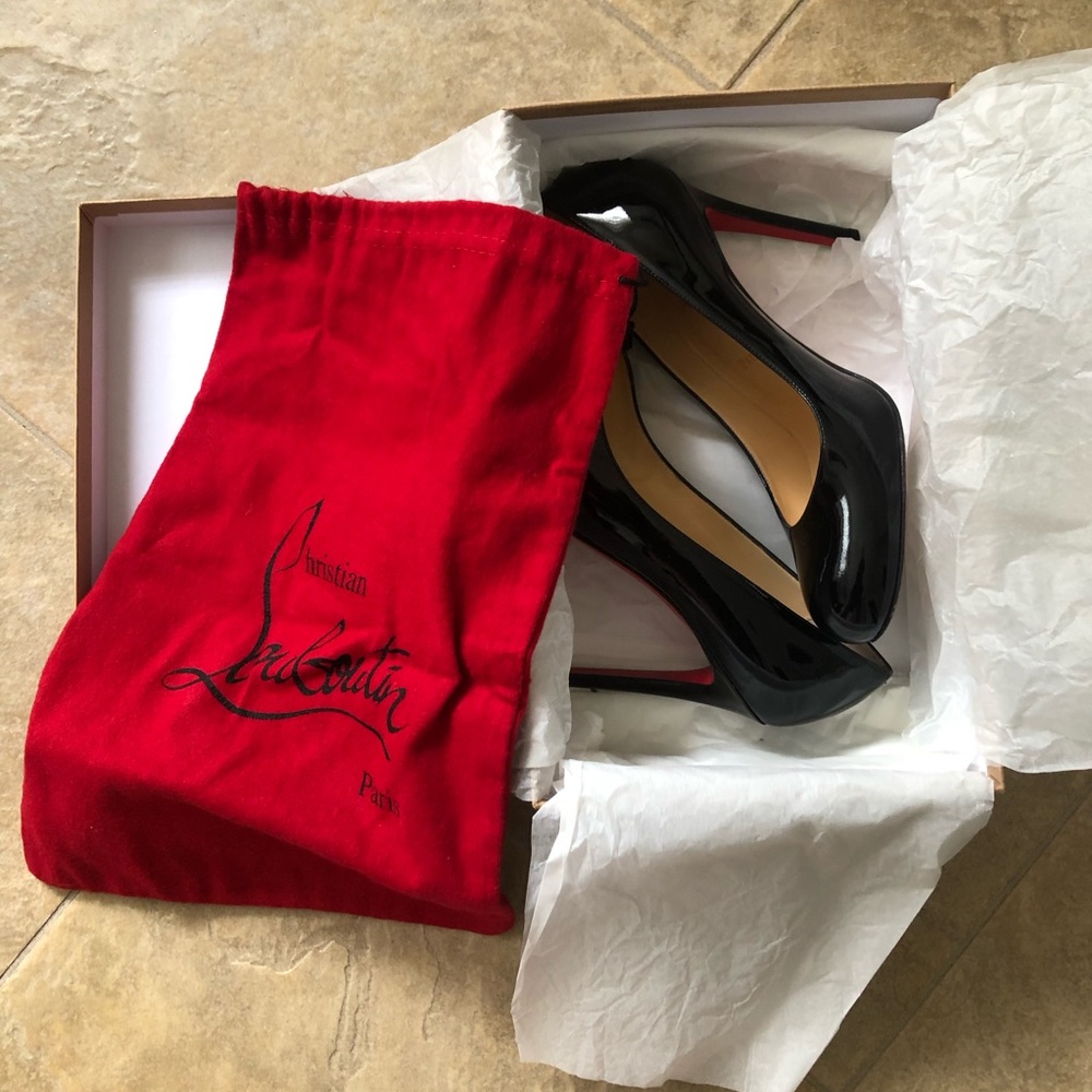 Authentic Christian Louboutin Simple 100 Patent